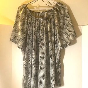 Notations top size 3x short sleeves silver button neckline black white design